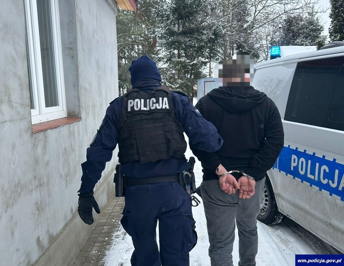 Zobaczył radiowóz i zdecydował się na desperacki ruch. Wyskoczył oknem i uciekał w skarpetkach Zobaczył radiowóz i zdecydował się na desperacki ruch. Wyskoczył oknem i uciekał w skarpetkach