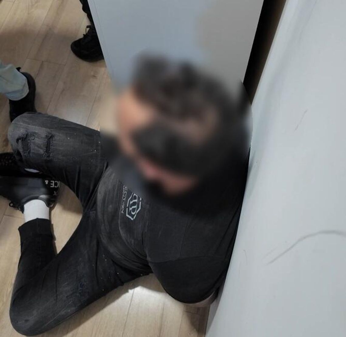 Zorganizowali w Polsce call center do oszukiwania niemieckich emerytów. Policja zlokalizowała mieszkanie