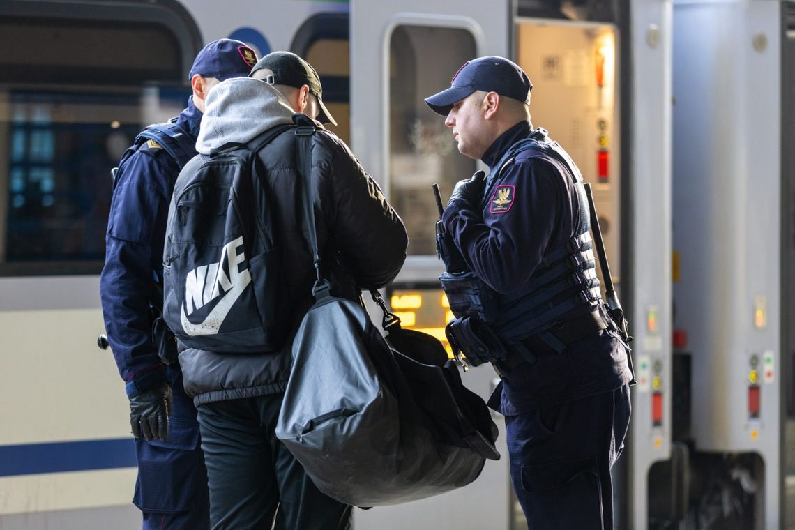 Zostawił w pociągu plecak z marihuaną. Został zatrzymany, gdy sam zgłosił się po jego odbiór