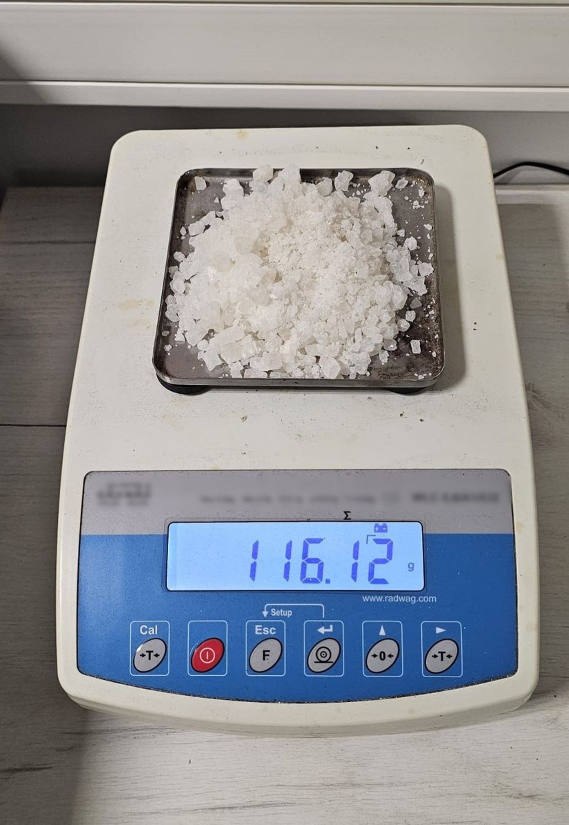 Zrobił awanturę w restauracji, po czym zgubił woreczek z narkotykami. 31-latek usłyszał zarzuty