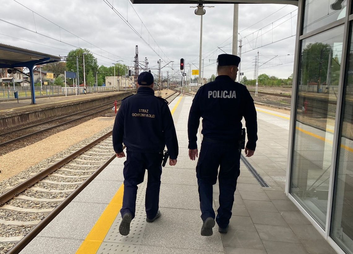 Zuchwała kradzież na dworcu kolejowym. Złodzieje zabrali bagaż wart 40 tysięcy złotych
