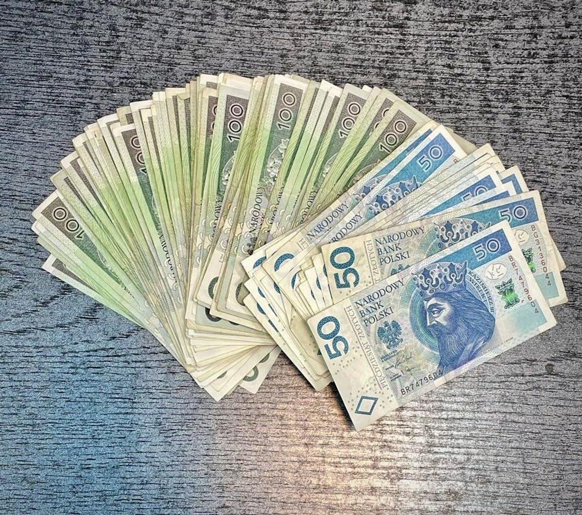 Zuchwałe włamanie do plebanii. Łupem sprawców padły pieniądze, policjanci zatrzymali dwóch mężczyzn Zuchwałe włamanie do plebanii. Łupem sprawców padły pieniądze, policjanci zatrzymali dwóch mężczyzn