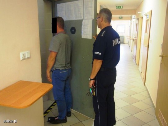 zmusili do oddania (3)