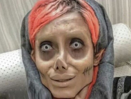 zombie angelina jolie (1)