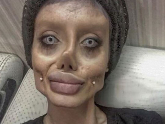 zombie angelina jolie (3)