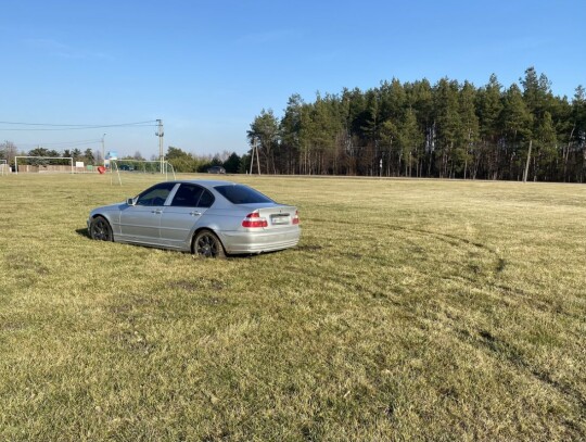 dlugoborz zambrow bmw drift na boisku 2