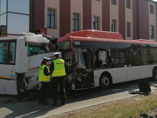 rzeszow zderzenie autobusow 2