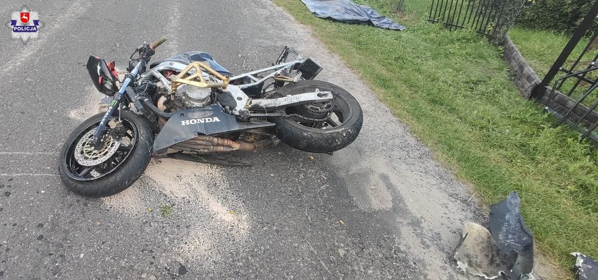 Śmiertelny Wypadek 19-latka. Stracił Panowanie Nad Motocyklem I Wjechał ...